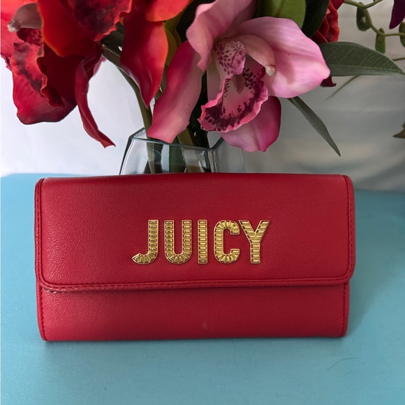 Juicy Couture EUC long snap wallet - Picture 1 of 4